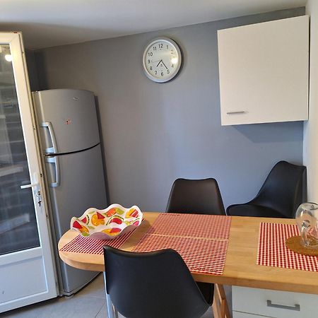 Agreable Studio Tout Equipe Montsoué 外观 照片